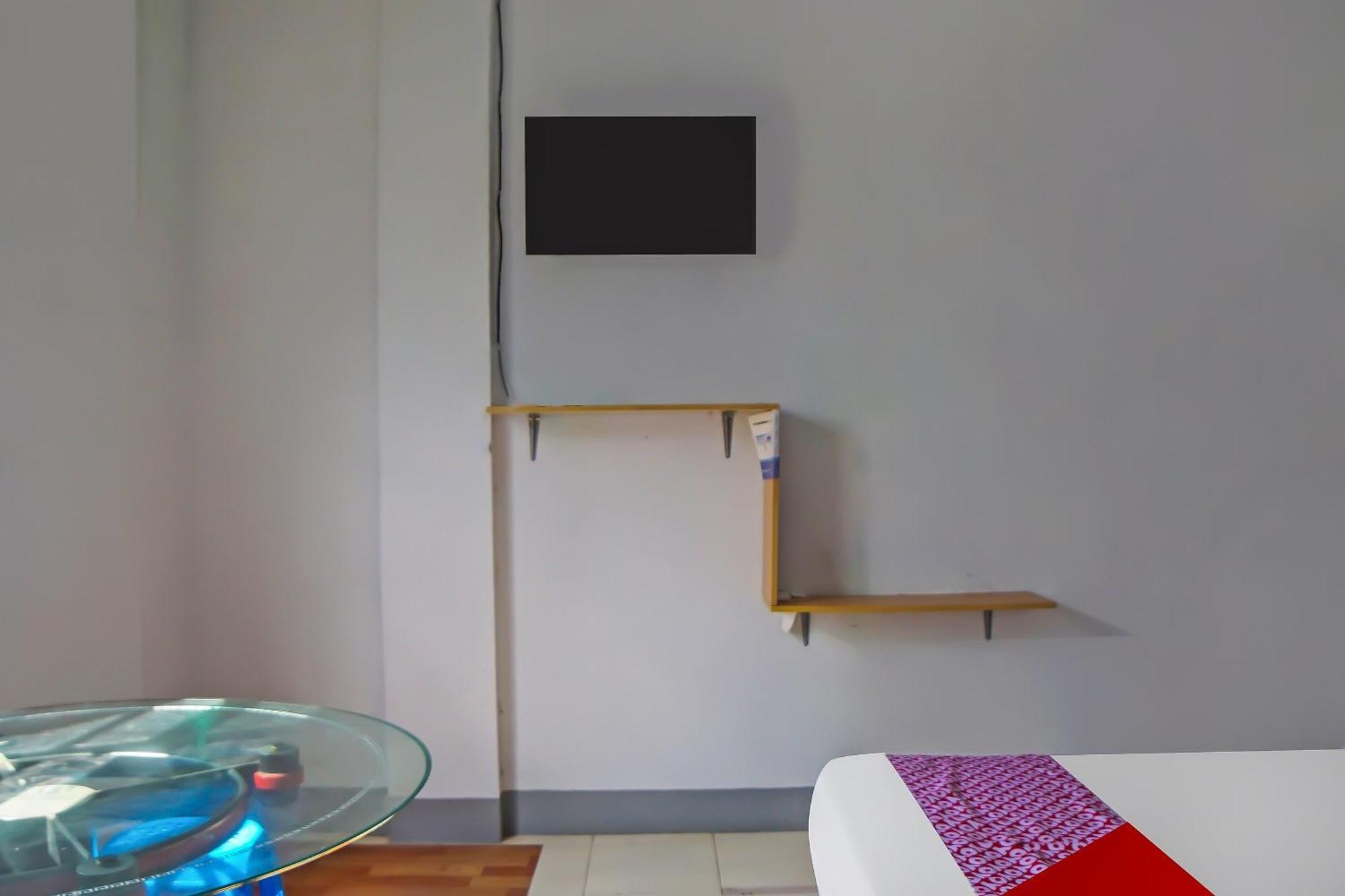 Oyo 92235 Guesthouse Rantang Medan Exterior foto