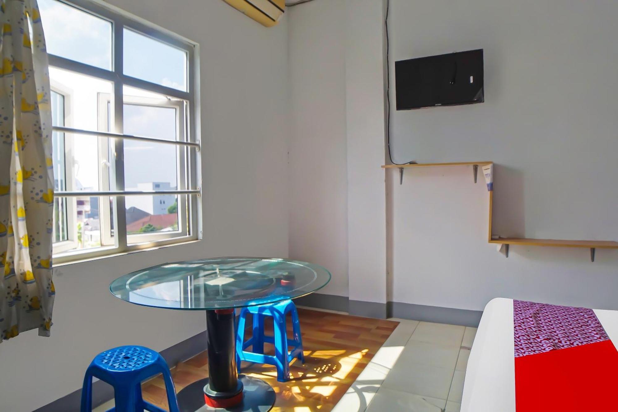 Oyo 92235 Guesthouse Rantang Medan Exterior foto